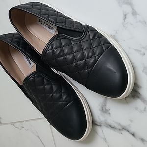 Steve Madden Black Leather Flats